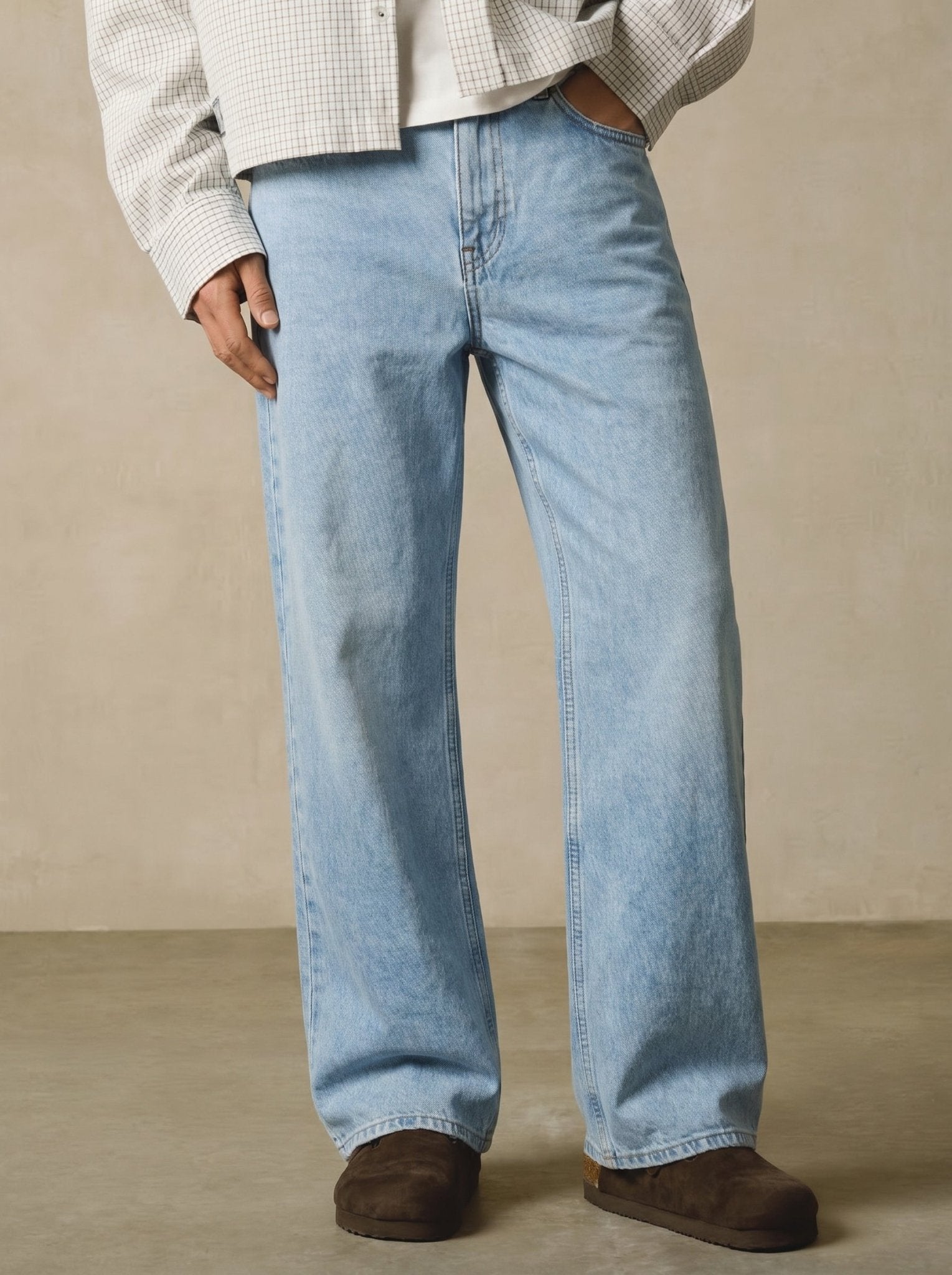 STANDARD JEANS